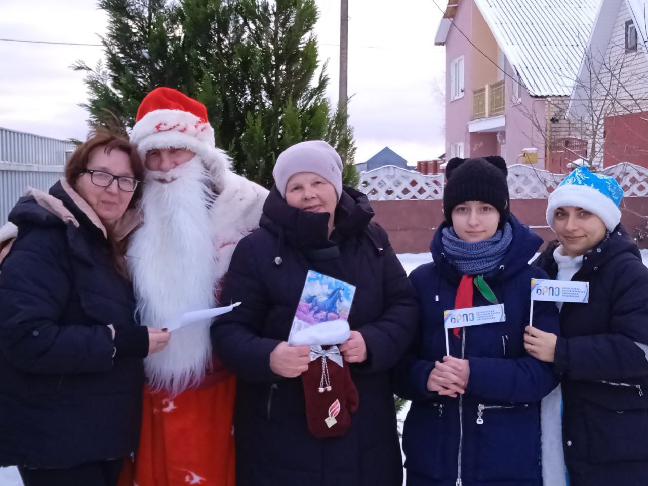 photo 5395841090293797375 y